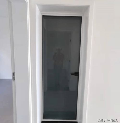 卫生间钛镁合金门朝内开的原因